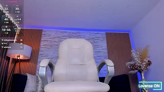 Watch ANGIE-SMITH live on EroticFlix - High definition streams