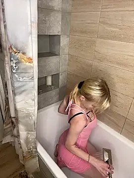 velvet_chaos (Ask my age) - PEEK UNDER THE SKIRT 🥵💦