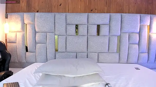 miia_reeves_ webcam