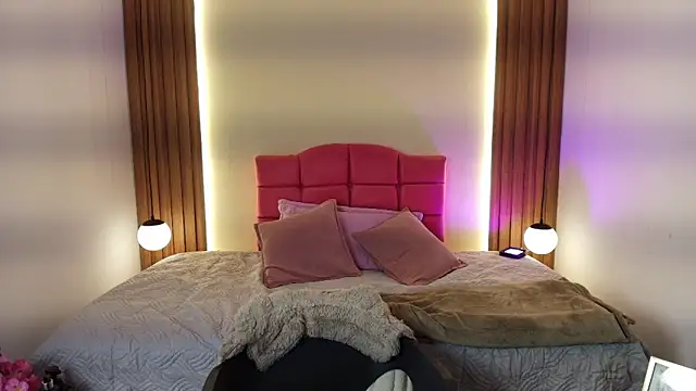 Watch IvonneRoss_ live on EroticFlix - High definition streams