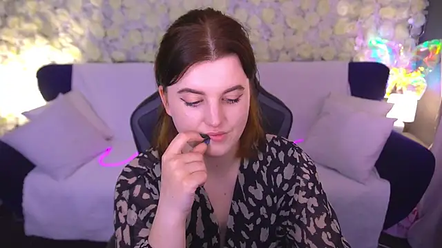 KristiFoxy webcam