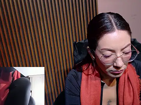 MissOffice_ webcam