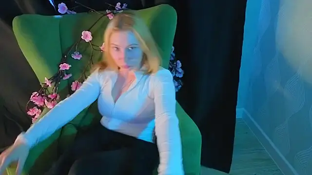 RosalieHandley webcam