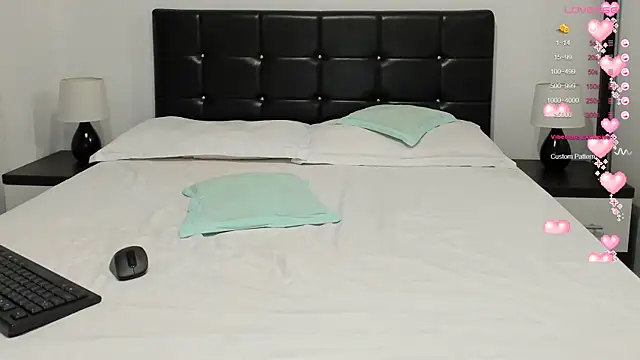 karinamadnessdesiree webcam