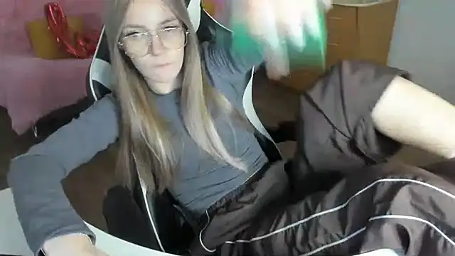 HitGyrl webcam