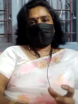 Miss-Maggi webcam