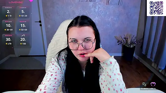 kira_g0ld - Kira_G0ld's free webcam - UK Sex Cams