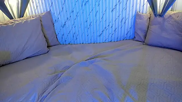 Esmeralda__18 webcam