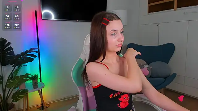 Kira_Moonnn webcam