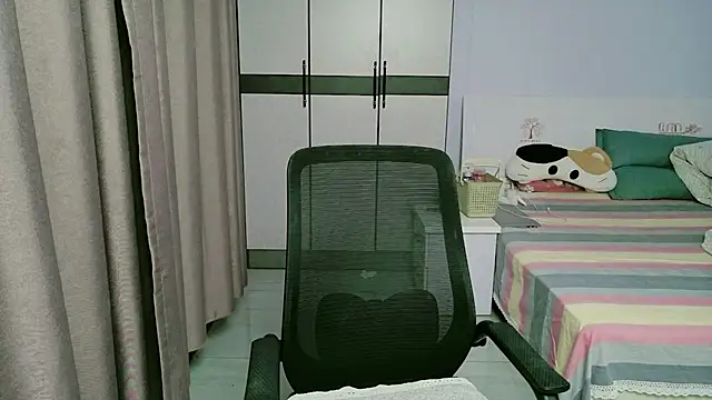 xiaoxiaoyu030 webcam