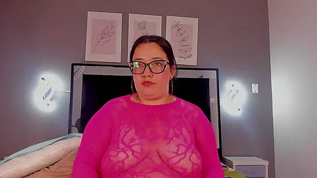 zoe_curvyy webcam