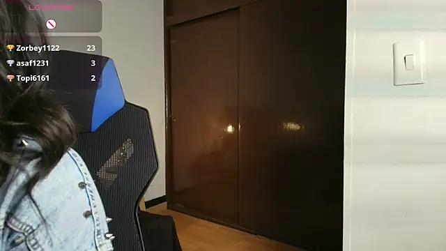 KendaallFox_ webcam