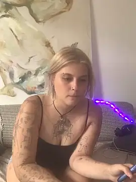 Ella_Bloom webcam