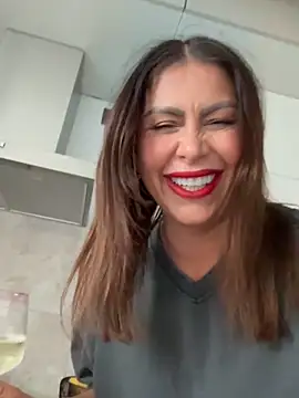 Evelyn_Anya webcam