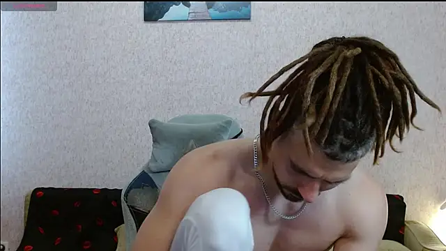 Aestheticguy101 webcam
