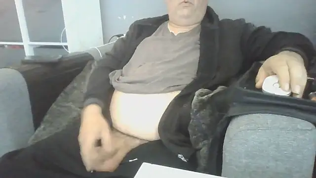 Naturistmale45 webcam