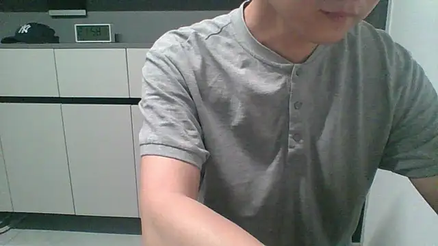 nole_china7 (Ask my age) - talk / fun / cum