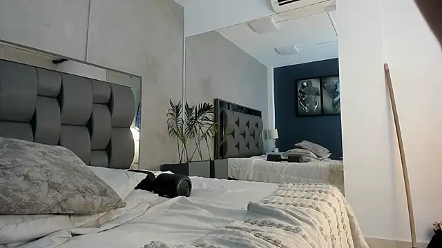 Charlie___Musk webcam