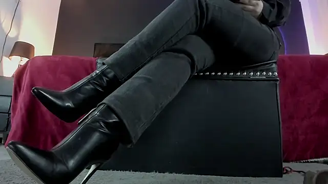 _Jade_16 live cam on StripChat