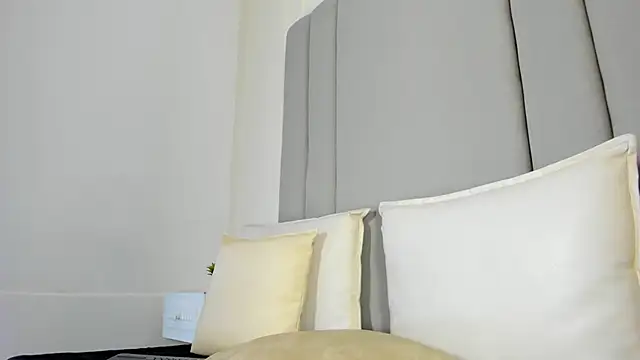 CannelaSmith webcam