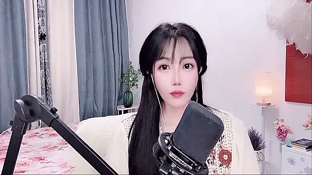 Laura_520 webcam