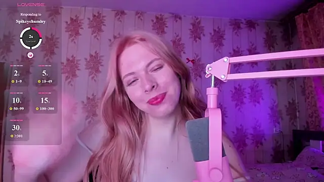 Cutie_Bambi webcam