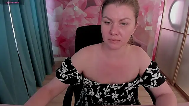 LunaKissesx webcam