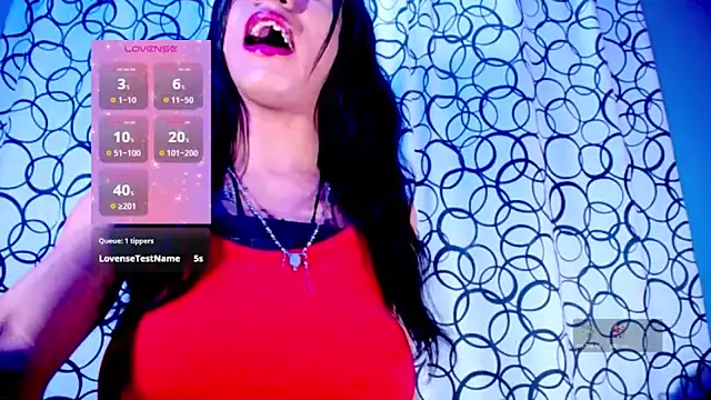 MariannaGotica live cam on StripChat