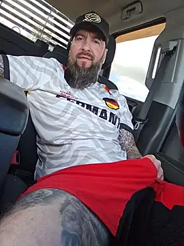 Beardedtattood webcam
