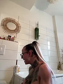 SkinnyLilly