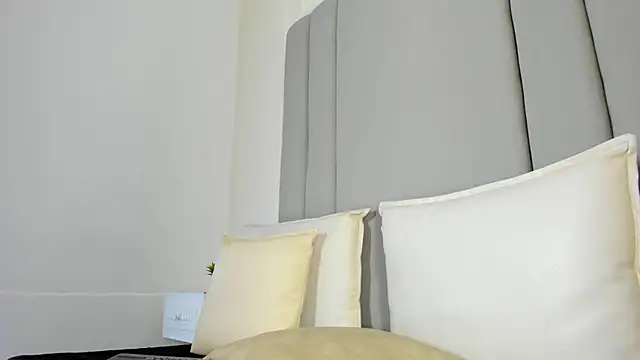 CannelaSmith webcam