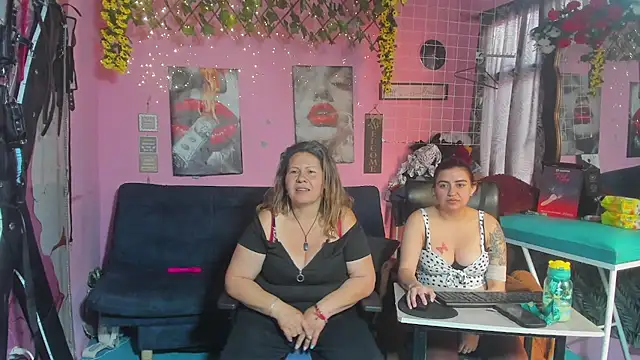 lesbiancuple webcam