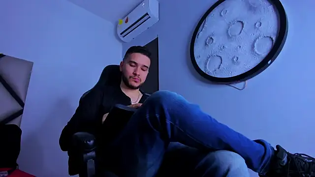mike_257 webcam