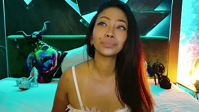 ElyaQuinn webcam