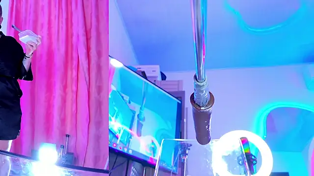 NathaxaLeans webcam