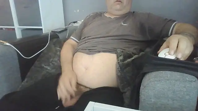 Naturistmale45 webcam