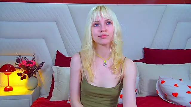 Watch HannahHollis live on EroticFlix - High definition streams