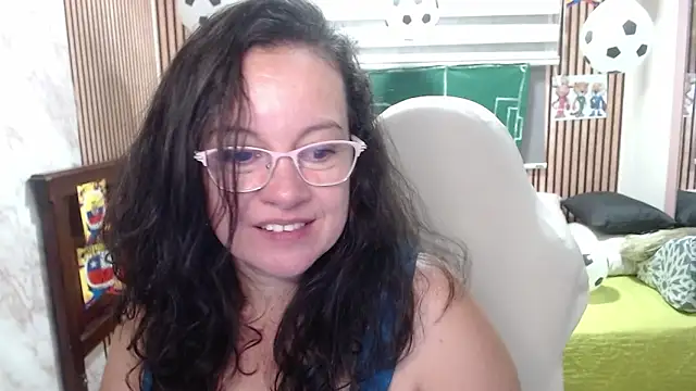 Watch Sonialorens_ live on EroticFlix - High definition streams