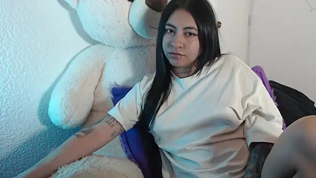 SatansWife live cam on StripChat