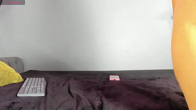 Kira_Exe_ webcam
