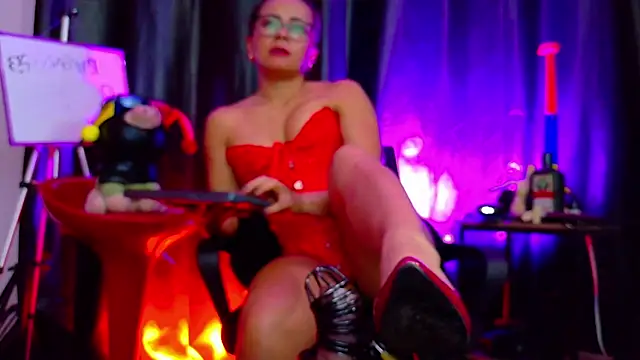 MistressSlut1 webcam