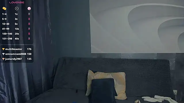 Watch TarynPalek live on EroticFlix - High definition streams