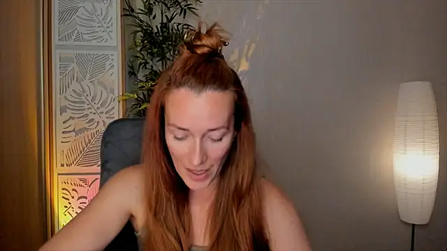 RebeccaMartinez live cam on StripChat