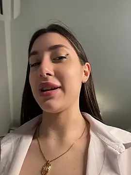 boomfoxy (F young) - SPREAD ASSHOLE CLOSE UP+anal plug 🥵