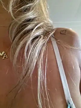 CelynaRoss webcam