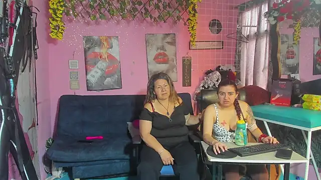 lesbiancuple webcam