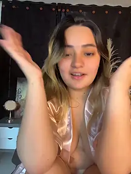 antonella_julieta's live room