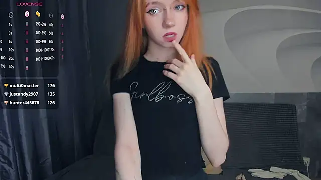 Watch TarynPalek live on EroticFlix - High definition streams