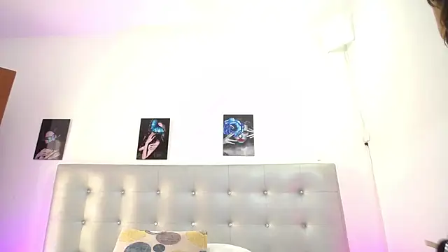 horny-juliette webcam