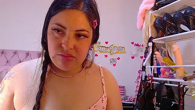 lanaqueen699 webcam